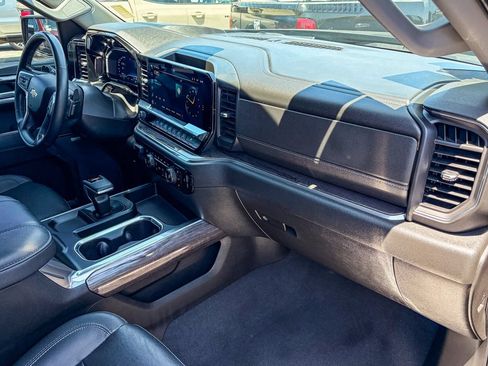 Used 2023 Chevrolet Silverado 1500 LTZ w/ LTZ Premium Package AWD/4WD image 36