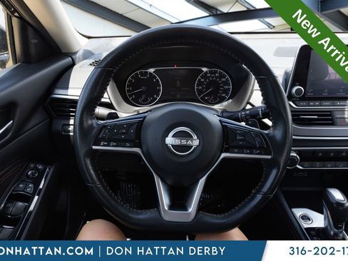 Used 2023 Nissan Altima 2.5 SR FWD image 5