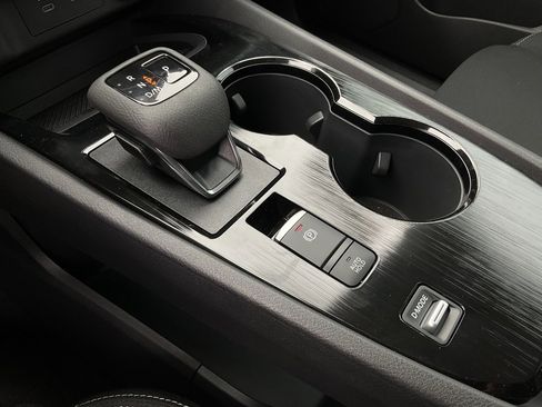 New 2025 Nissan Rogue S image 31