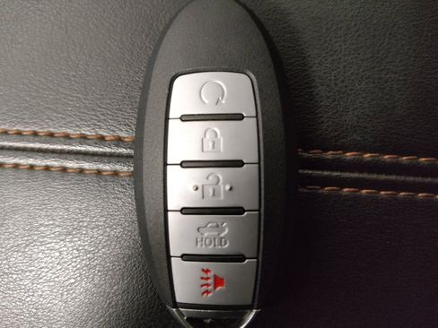 Used 2022 Nissan Sentra SR w/ Lighting Package FWD image 32