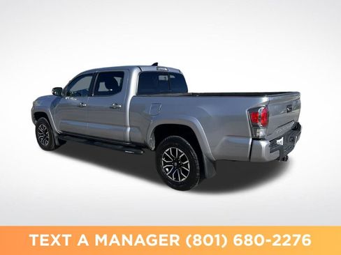 Used 2020 Toyota Tacoma TRD Sport w/ Technology Package AWD/4WD image 3