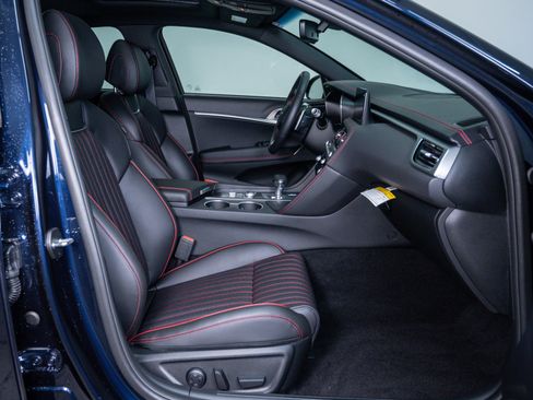 New 2026 Genesis G70 3.3T Sport Prestige image 9