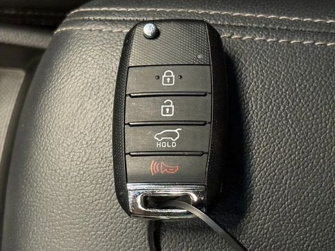 Used 2020 Kia Sportage LX image 17
