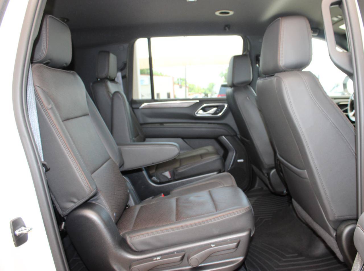 Used 2022 Chevrolet Suburban High Country AWD/4WD image 20