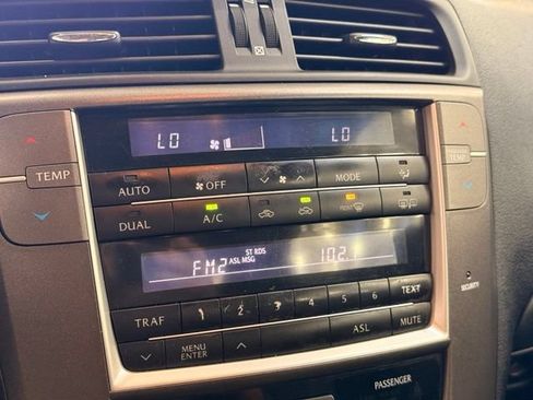 Used 2012 Lexus IS 250C w/ Luxury Pkg RWD image 15