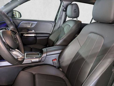 Certified 2025 Mercedes-Benz GLB 250 image 18