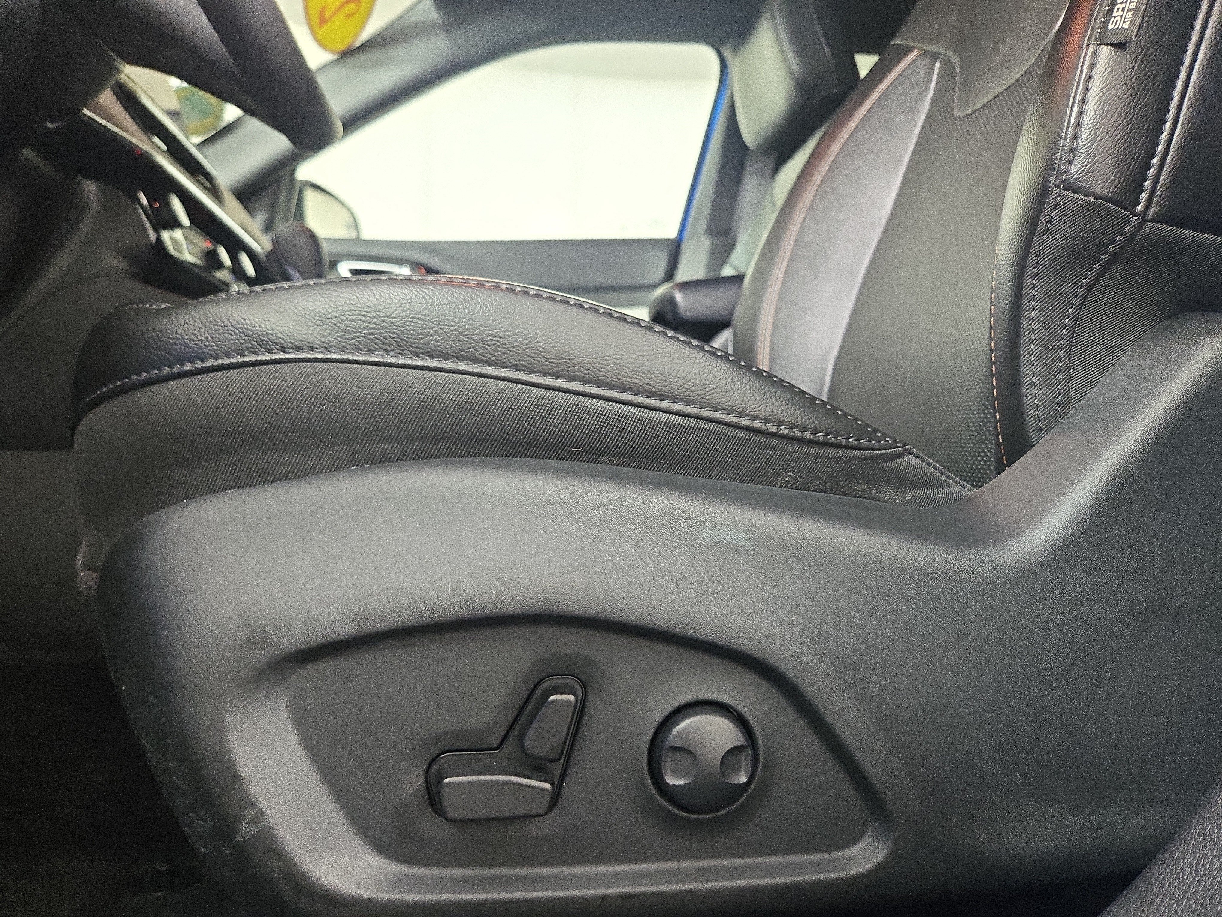 Certified 2023 Jeep Compass Limited AWD/4WD image 30
