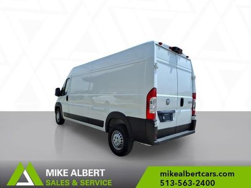 Used 2024 RAM ProMaster 2500 w/ Convenience Group FWD image 5