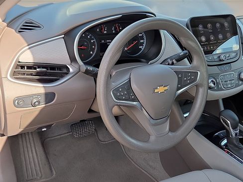 Used 2024 Chevrolet Malibu LT FWD image 13