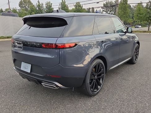 New 2025 Land Rover Range Rover Sport SE image 7