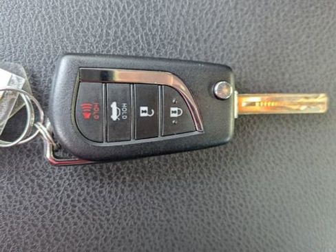 Used 2023 Toyota Camry SE w/ Cold Weather Package image 28