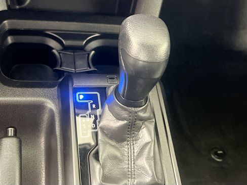 Used 2022 Toyota Tacoma SR w/ SX Package image 23