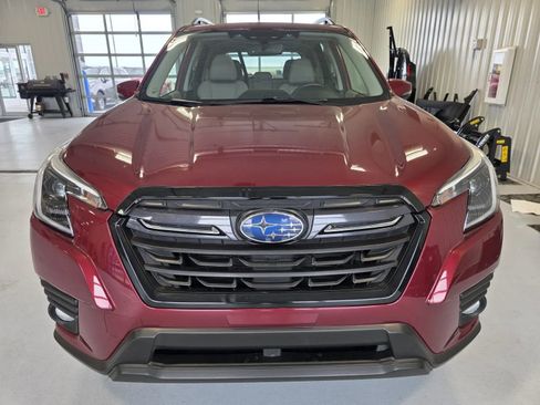 Used 2022 Subaru Forester Limited image 6