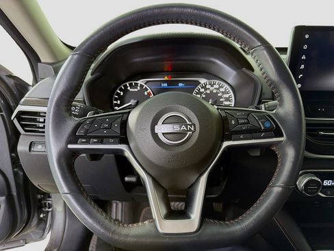 Used 2023 Nissan Altima 2.0 SR FWD image 14
