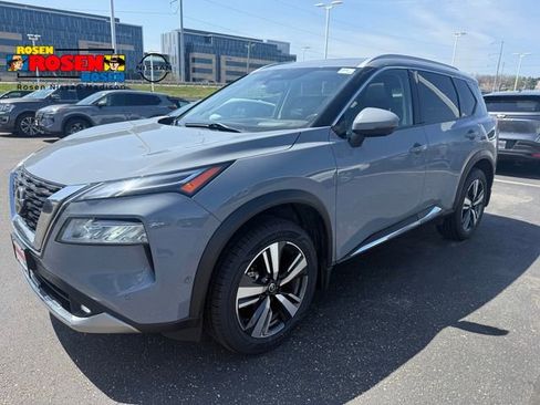 Used 2021 Nissan Rogue Platinum AWD/4WD image 3