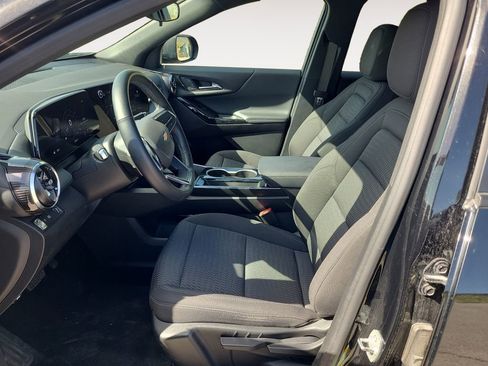 Used 2025 Chevrolet Equinox LT FWD image 9