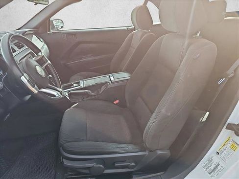 Used 2014 Ford Mustang Convertible image 24