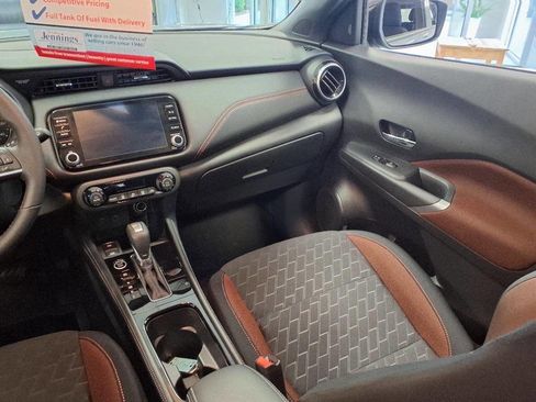 Used 2024 Nissan Kicks SR image 9