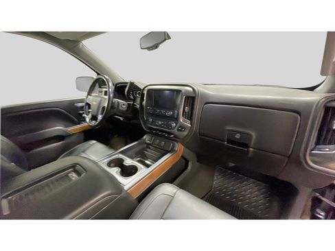 Certified 2018 Chevrolet Silverado 1500 LTZ w/ Sport Package AWD/4WD image 18