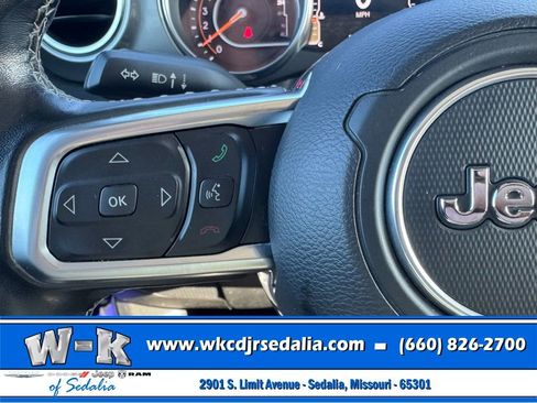 Used 2019 Jeep Wrangler Unlimited Sahara AWD/4WD image 15