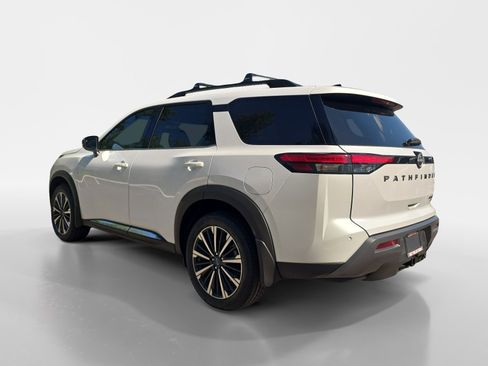New 2026 Nissan Pathfinder Platinum AWD/4WD image 3