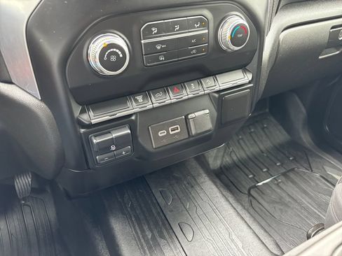 Used 2021 GMC Sierra 3500 SLE w/ X31 Off-Road Package AWD/4WD image 19