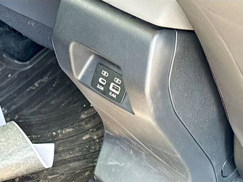 Used 2024 Subaru Crosstrek 2.0i Premium image 23