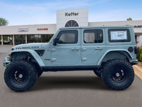 Used 2024 Jeep Wrangler Unlimited Rubicon 392 AWD/4WD image 2
