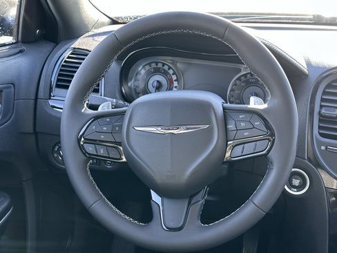 Used 2022 Chrysler 300 S image 12