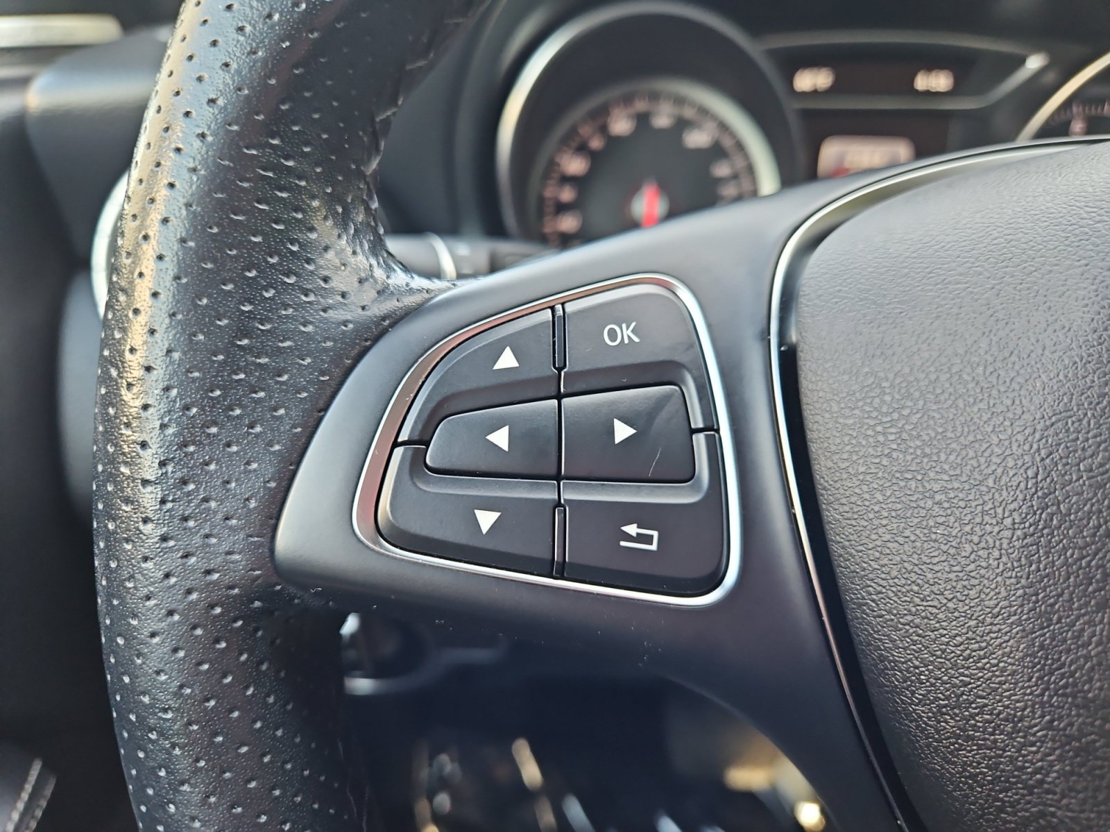 Used 2019 Mercedes-Benz CLA 250 4MATIC image 25