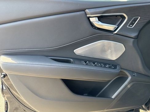 Used 2025 Acura RDX SH-AWD w/ Advance Package image 11