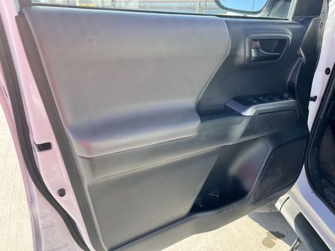 Used 2022 Toyota Tacoma SR5 image 10