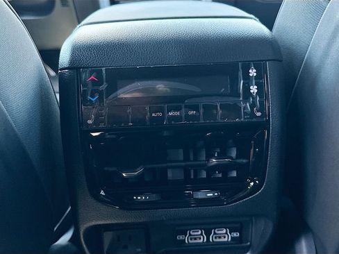 New 2025 Jeep Grand Cherokee L Overland w/ Advanced Protech Group III image 30