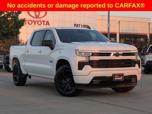 Used 2023 Chevrolet Silverado 1500 RST image 2