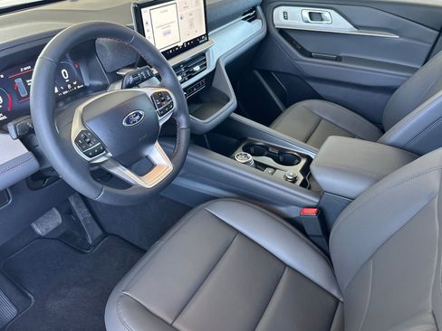 New 2026 Ford Explorer Active w/ Active Comfort Package image 9