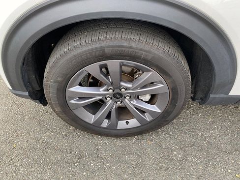 Certified 2022 Ford Explorer XLT w/ Equipment Group 202A image 16