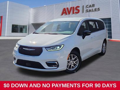 Used 2026 Chrysler Pacifica Select