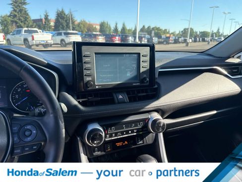 Used 2020 Toyota RAV4 XLE w/ XLE Grade Weather Package AWD/4WD image 16