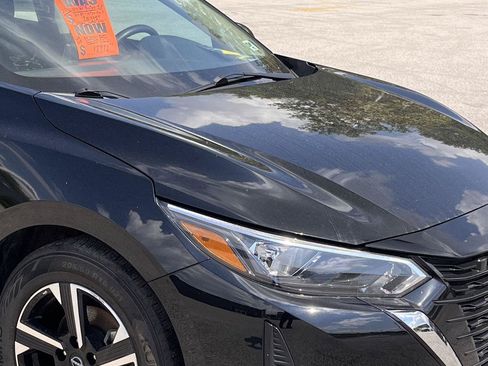 Used 2024 Nissan Sentra SV FWD image 10