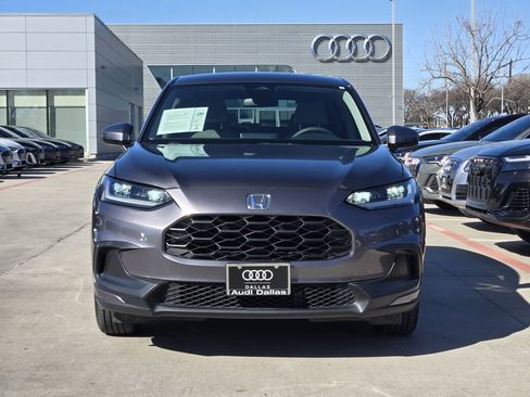 Used 2023 Honda HR-V LX image 3