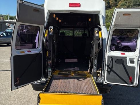 Used 2011 Ford E-350 and Econoline 350 Extended Super Duty w/ PWR Group image 17