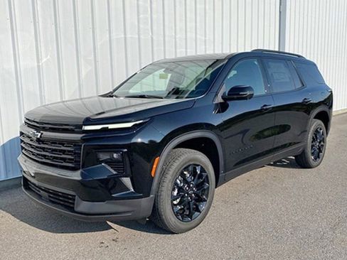 New 2026 Chevrolet Traverse LT w/ Midnight/Sport Edition image 1