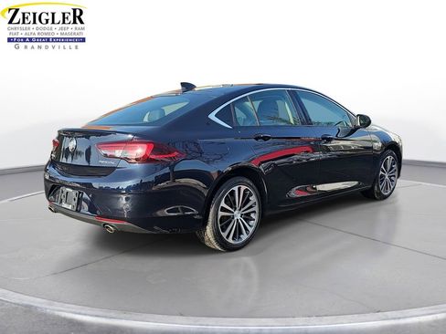 Used 2018 Buick Regal Preferred w/ Driver Confidence Package #1 image 5