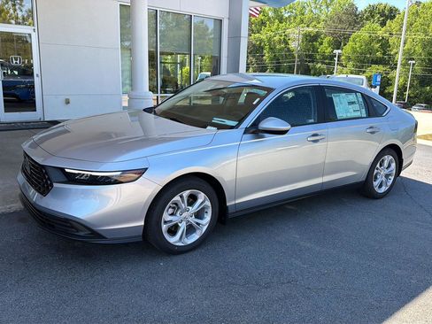 New 2026 Honda Accord LX image 2