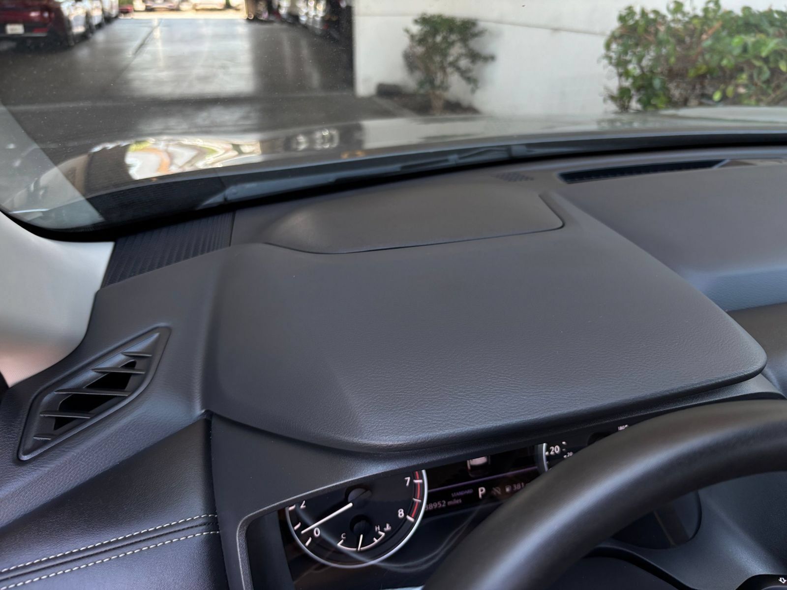 Used 2025 Nissan Rogue SV FWD image 35