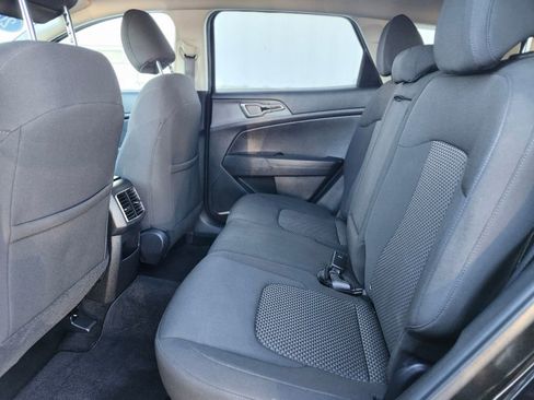 Used 2023 Kia Sportage LX image 14