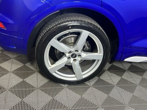 Used 2022 Audi SQ5 Premium Plus w/ Premium Plus Package image 17