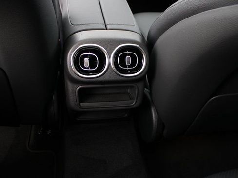 New 2026 Mercedes-Benz GLC 300 4MATIC image 32