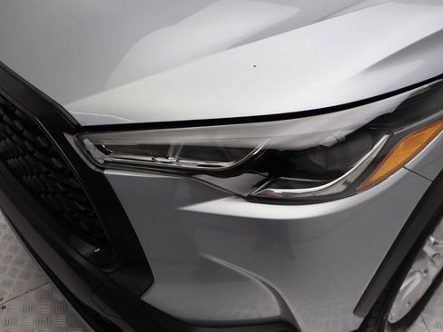 Certified 2024 Toyota Corolla Cross LE image 3