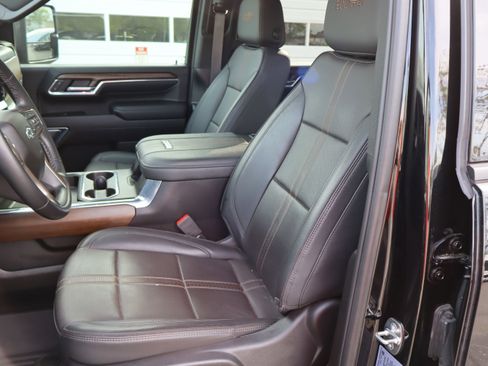 Used 2024 Chevrolet Silverado 2500 High Country w/ Midnight Edition image 20